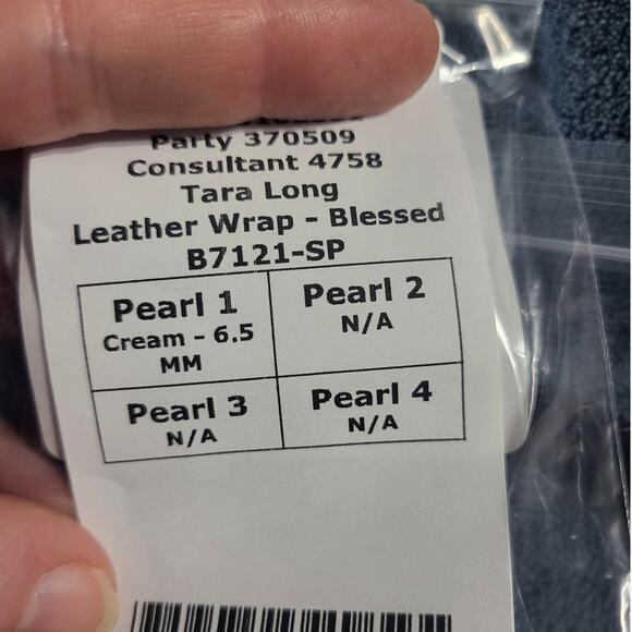 Vantel Black Leather Wrap with Blessed Charm and Cream Pearl - NEW - Picture 2 of 2